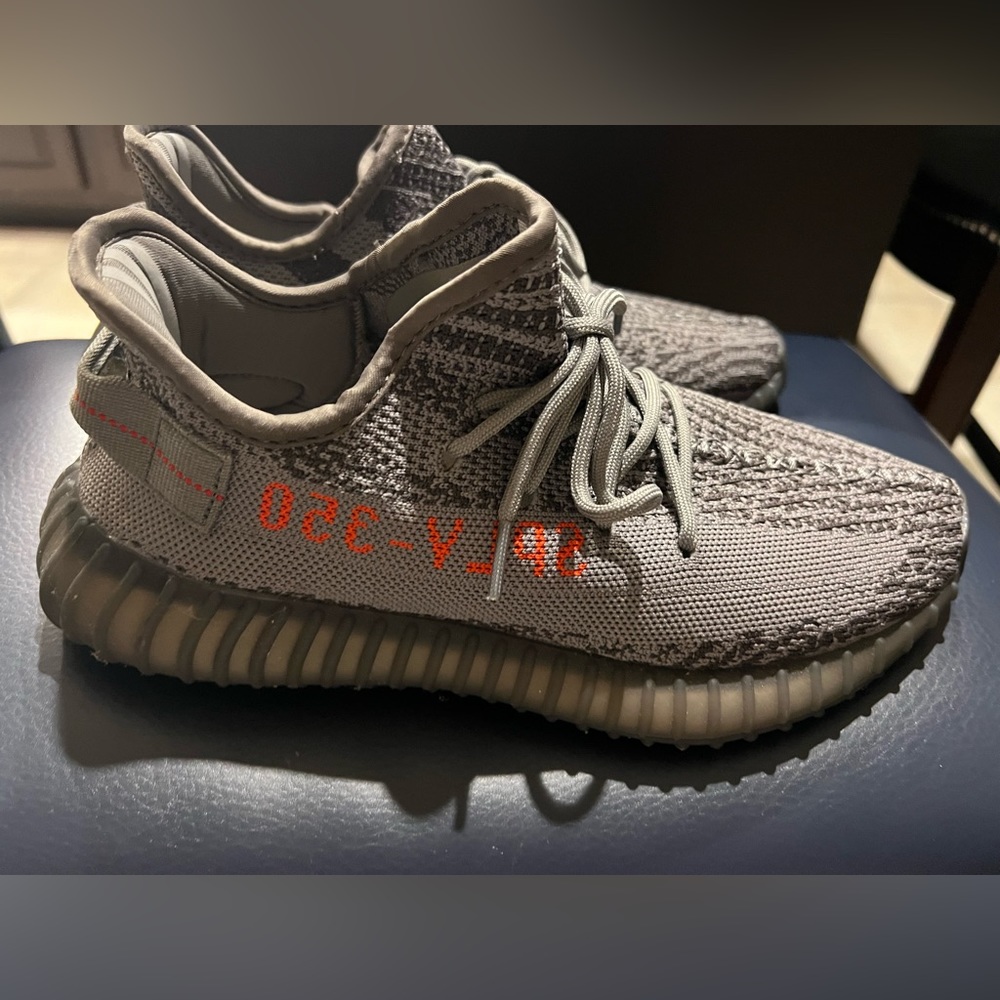 Yeezy 350 Sneaker